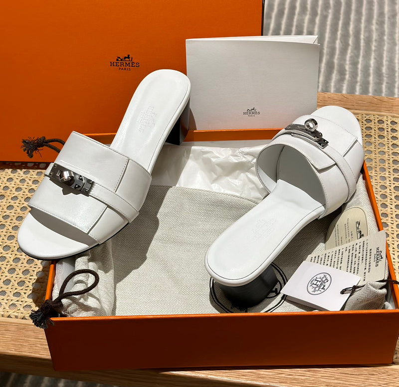 Sandália Hermès