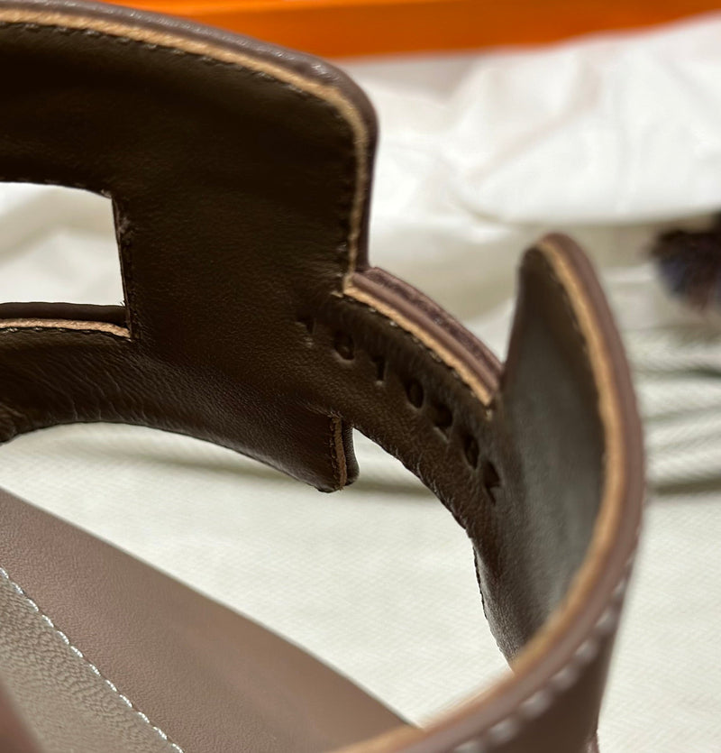 Sandália Hermès