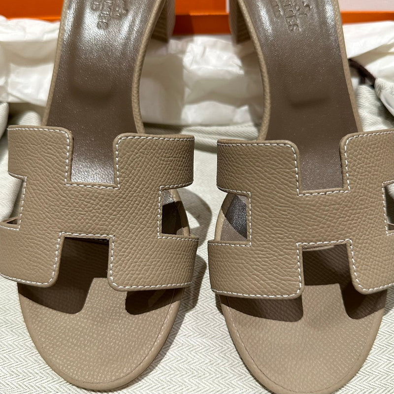 Sandália Hermès