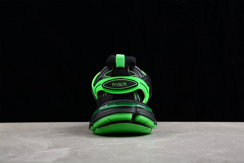 Q48 Balenciaga  Track Sneaker
