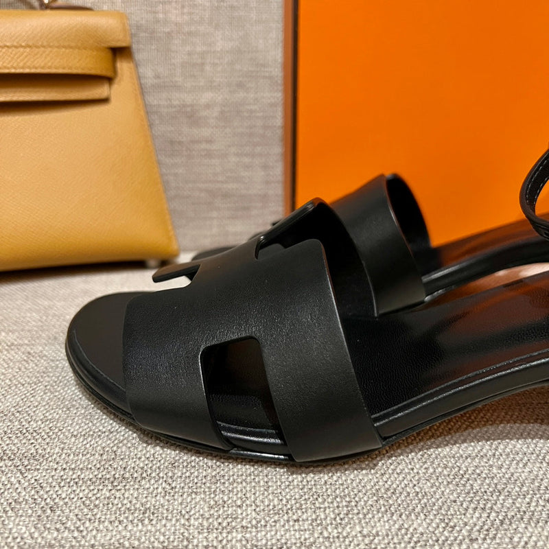 Sandália Hermès