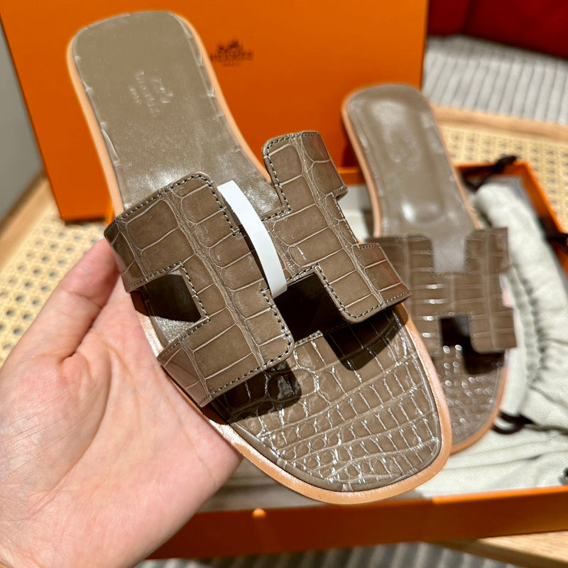 Sandália Hermès