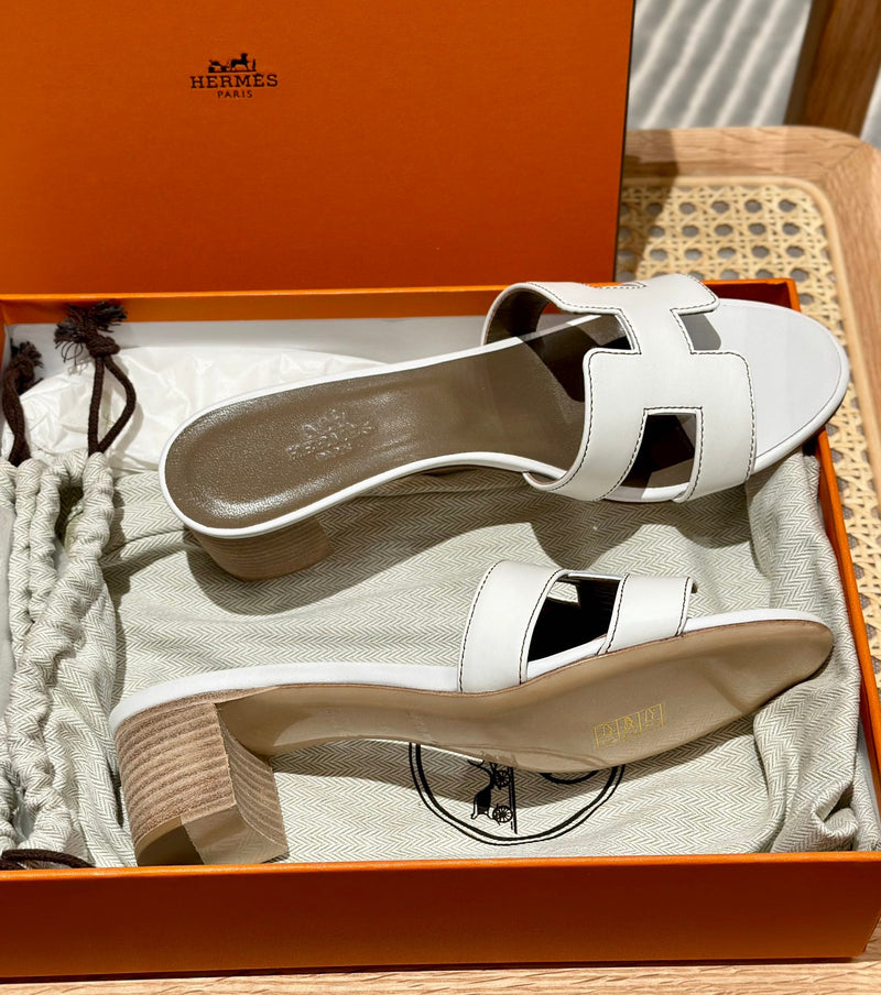 Sandália Hermès
