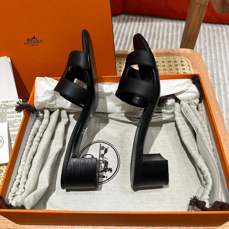 Sandália Hermès