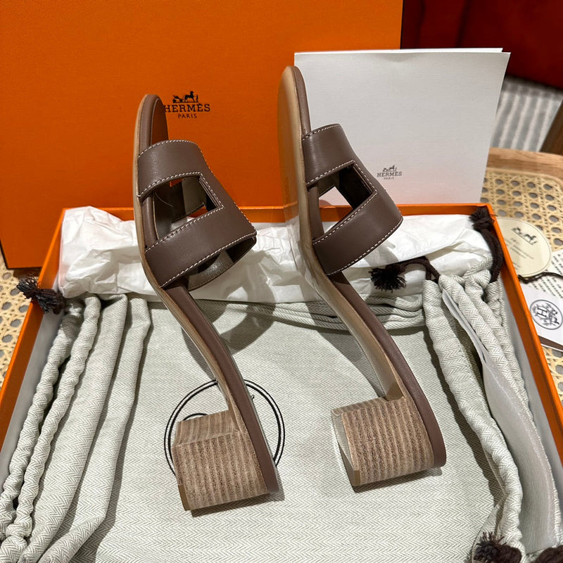 Sandália Hermès