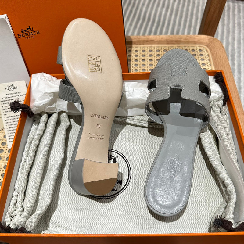 Sandália Hermès