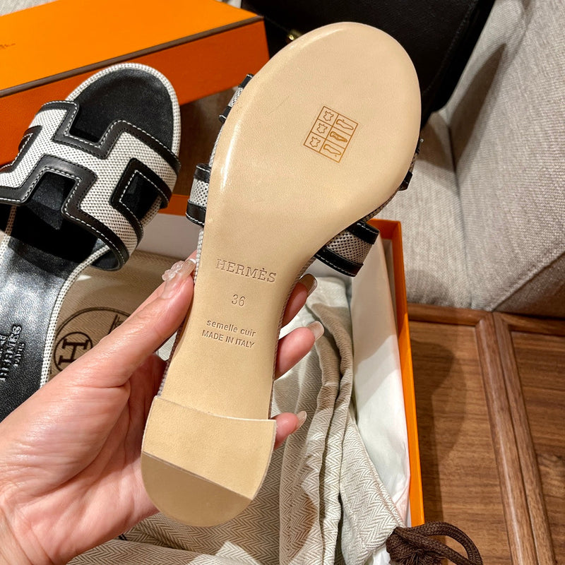 Sandália Hermès
