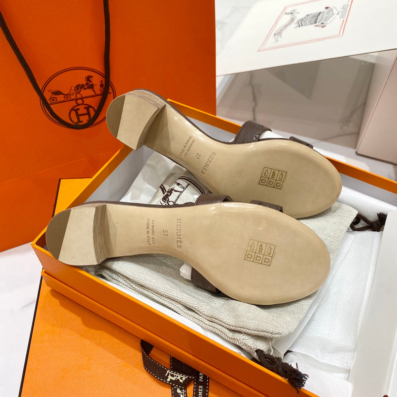 Sandália Hermès