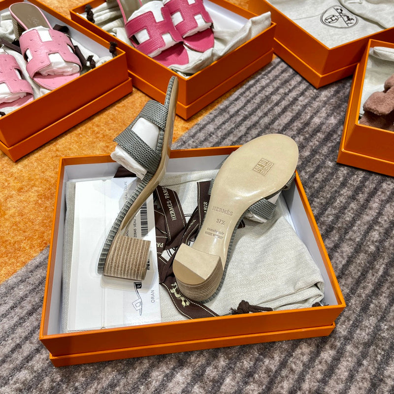 Sandália Hermès