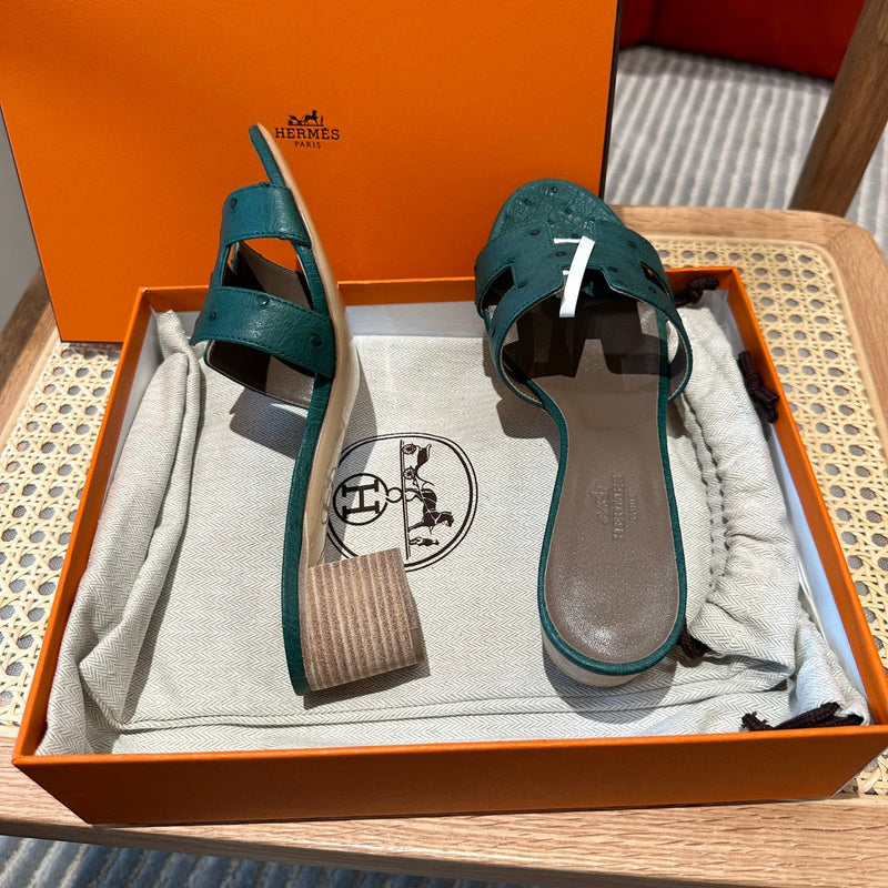 Sandália Hermès