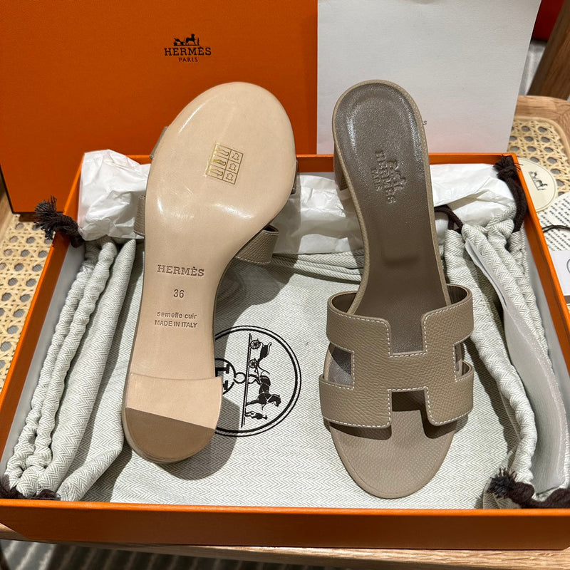 Sandália Hermès