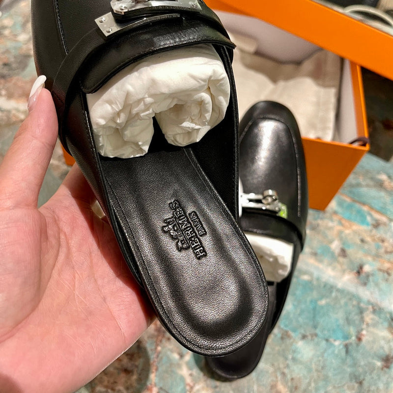 Sandália Hermès