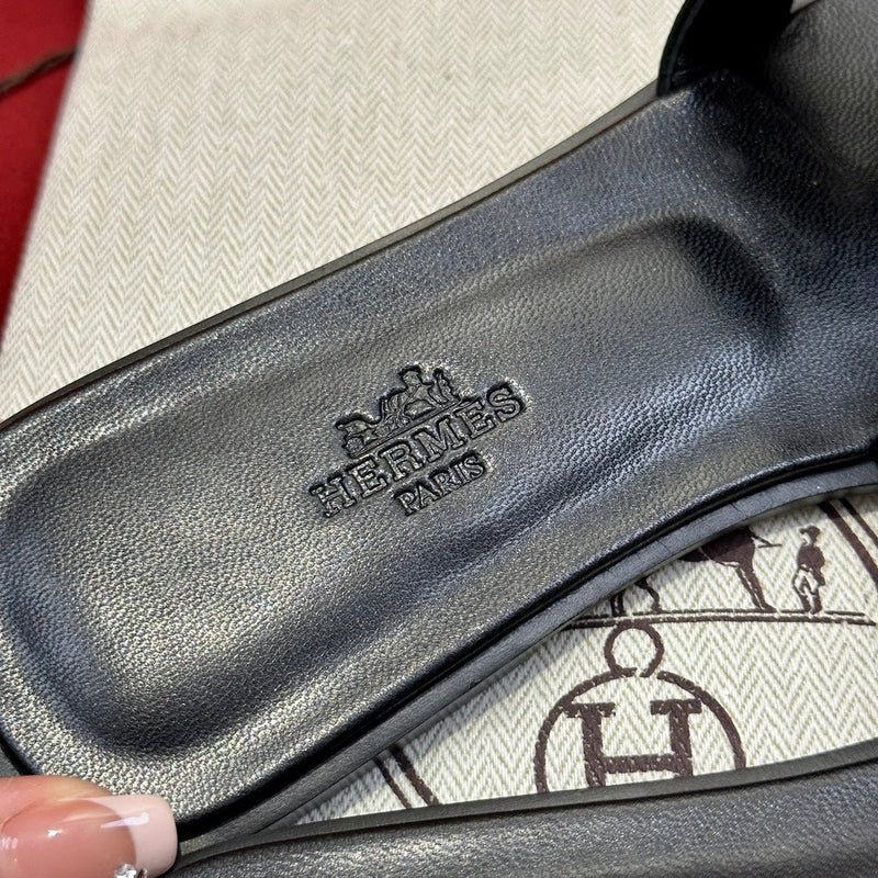 Sandália Hermès