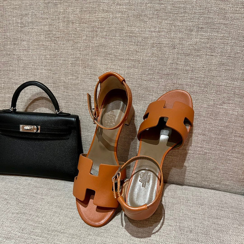 Sandália Hermès