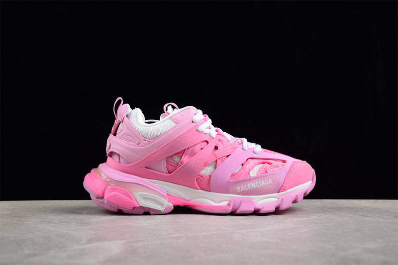 Q48 Balenciaga  Track Sneaker