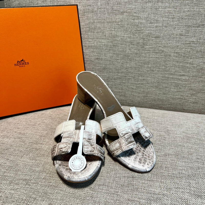 Sandália Hermès