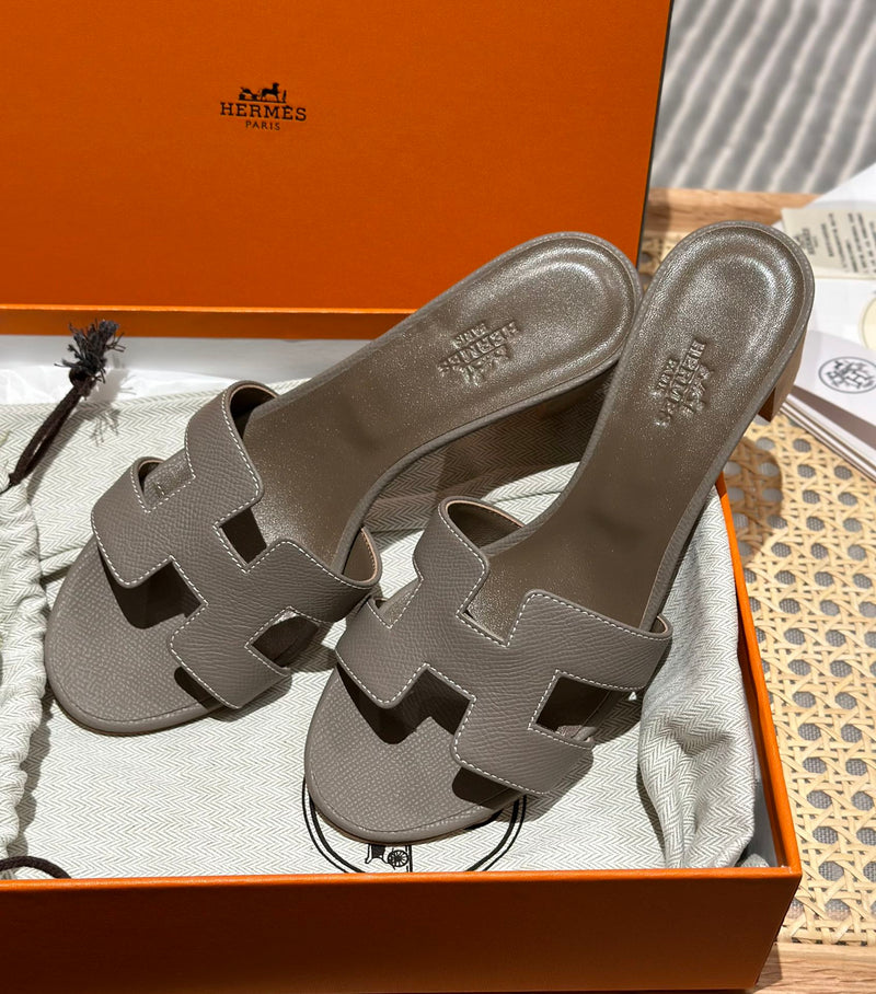 Sandália Hermès