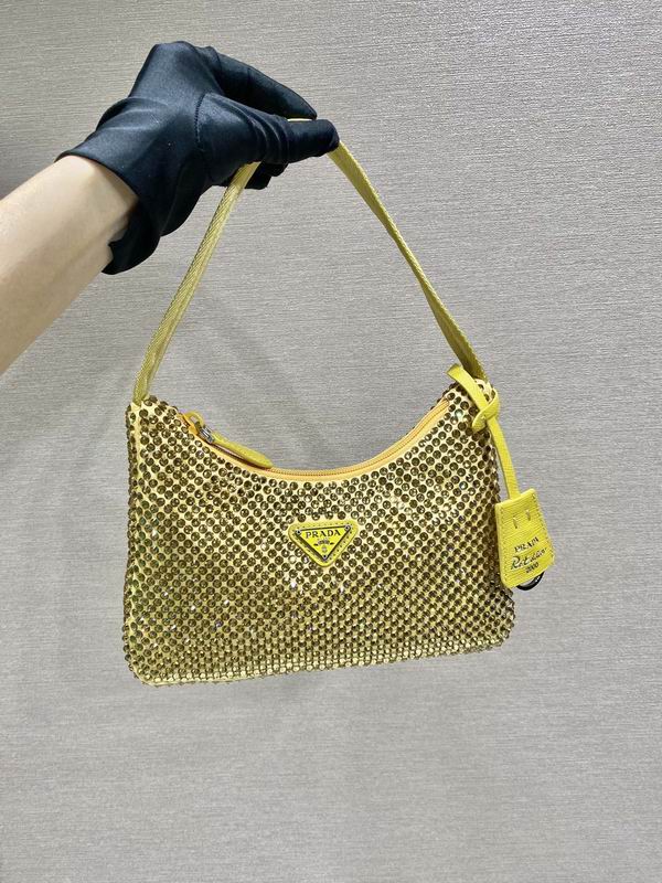 Bolsa Prada Re-Edition Duchesse