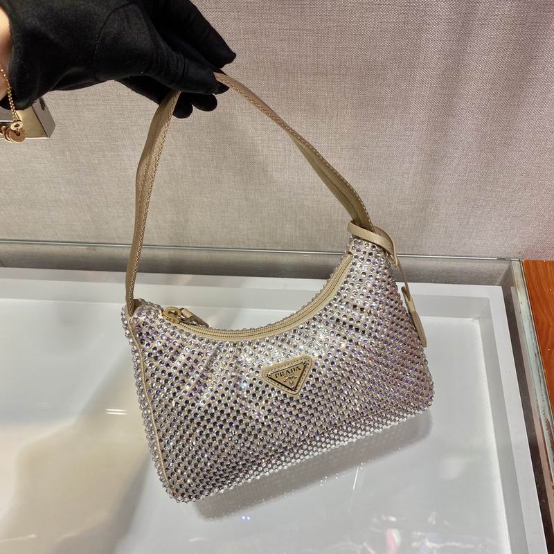 Bolsa Prada Re-Edition Duchesse