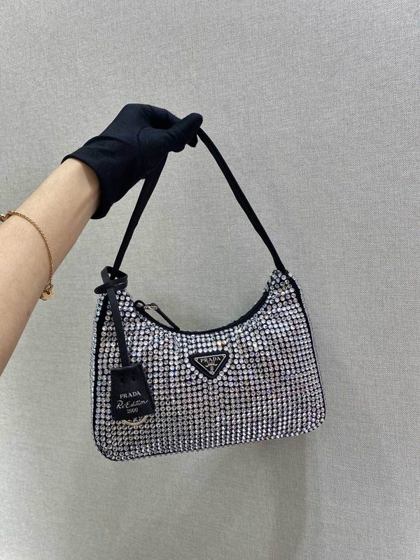 Bolsa Prada Re-Edition Duchesse