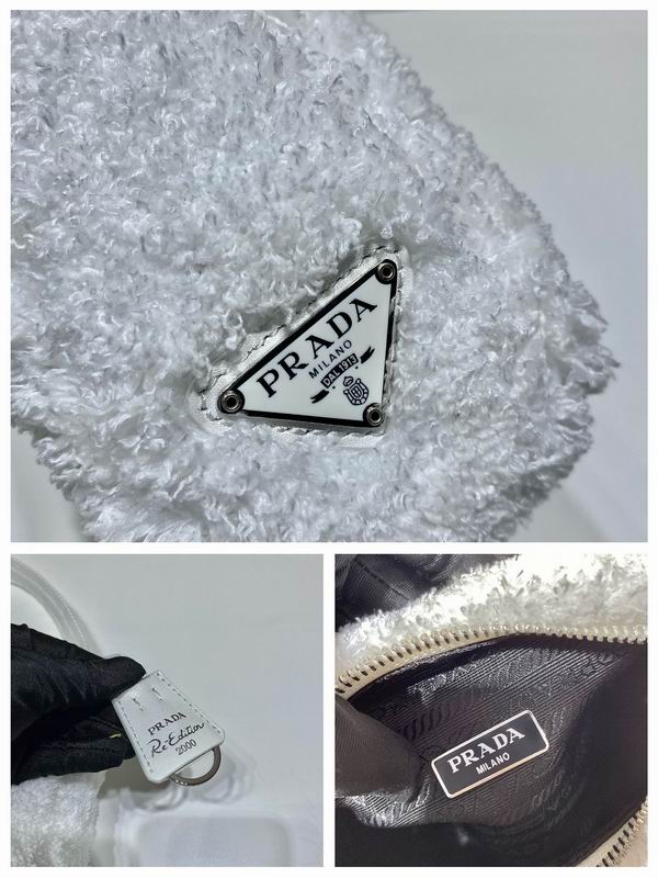 Bolsa Prada Re-Edition Hobo