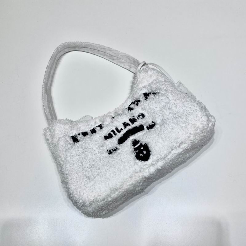 Bolsa Prada Re-Edition Hobo