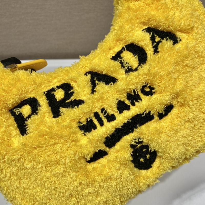 Bolsa Prada Re-Edition Hobo