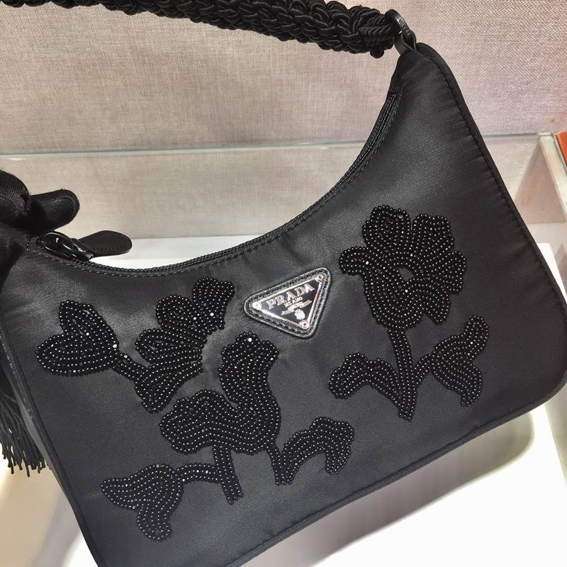 Bolsa Prada Hobo Re-Nylon