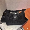 Bolsa Prada Hobo Re-Nylon