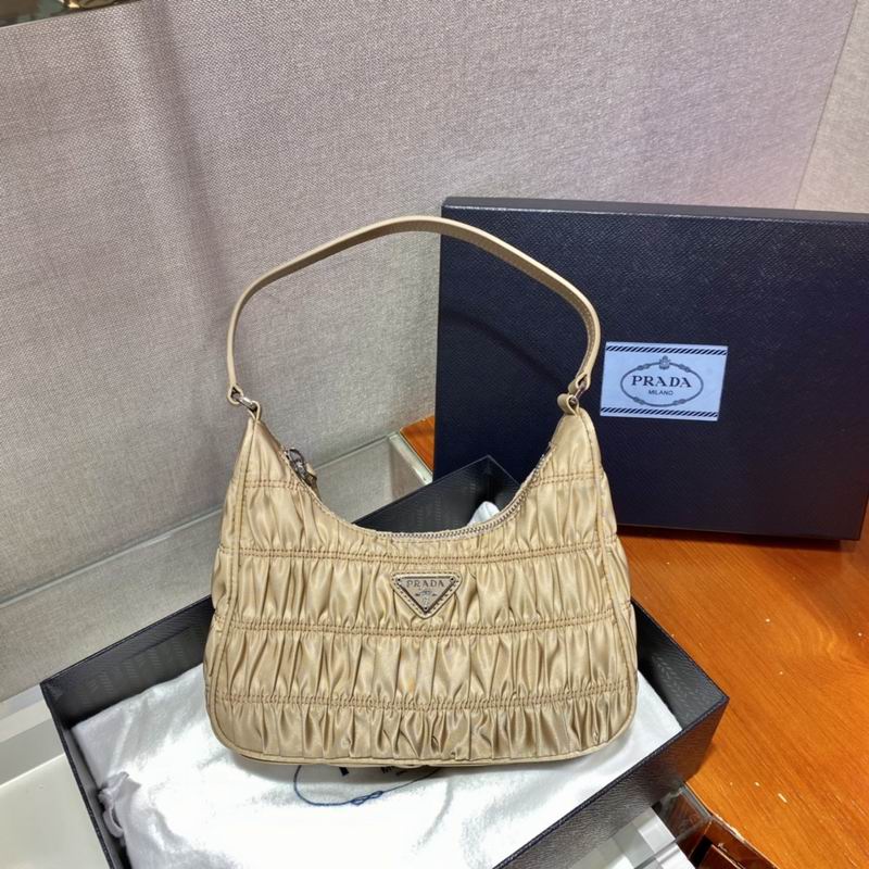 Bolsa Prada Hobo Re-Nylon