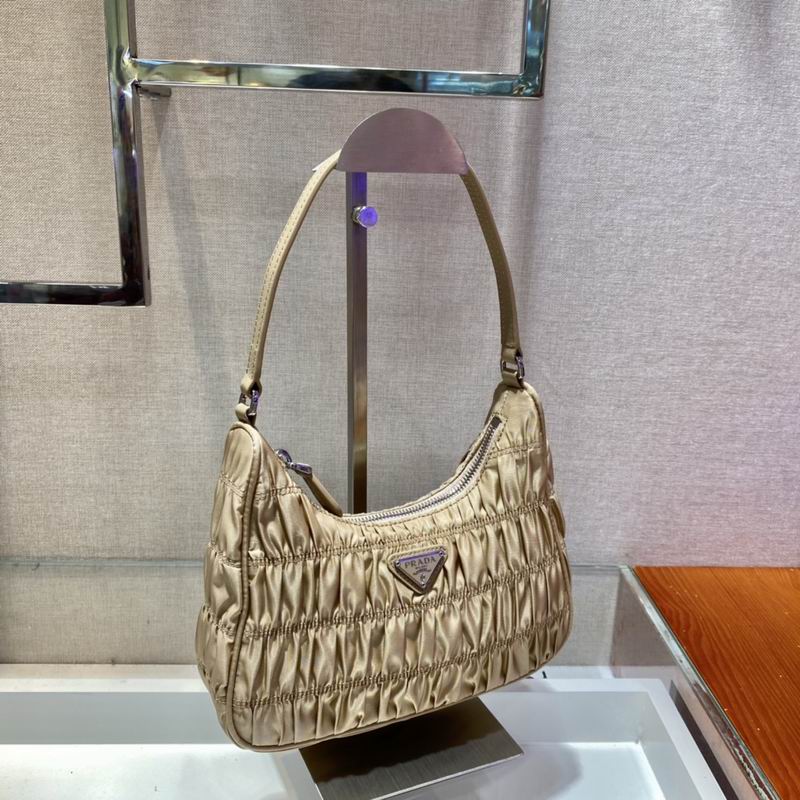 Bolsa Prada Hobo Re-Nylon