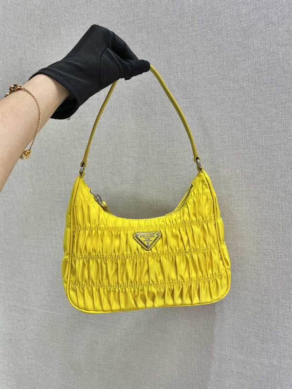 Bolsa Prada Hobo Re-Nylon