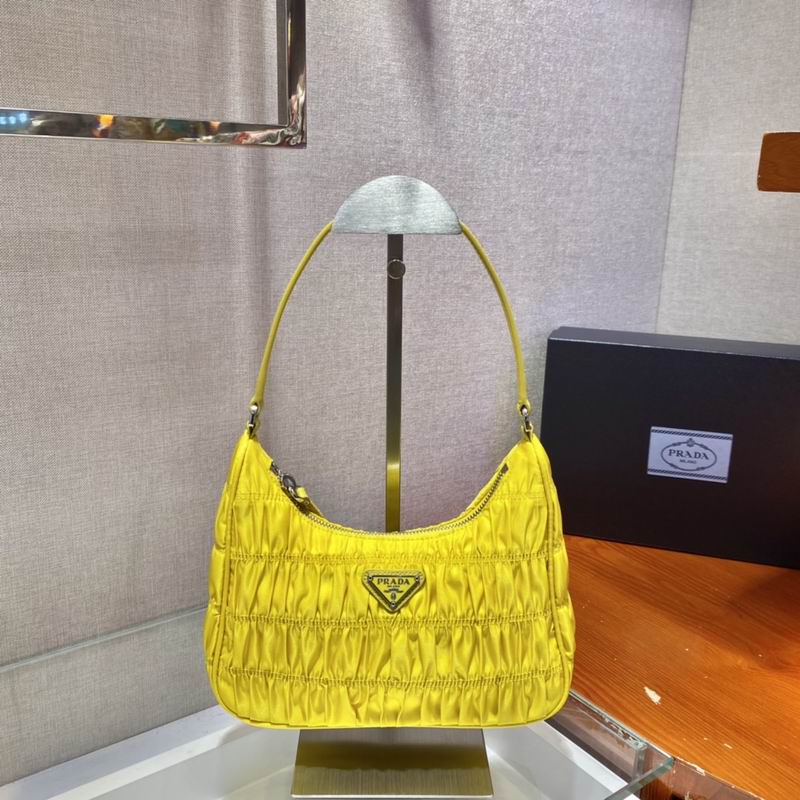 Bolsa Prada Hobo Re-Nylon