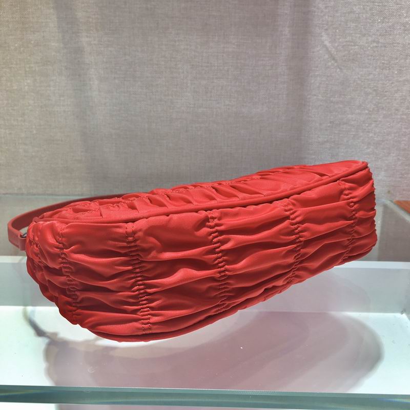 Bolsa Prada Hobo Re-Nylon