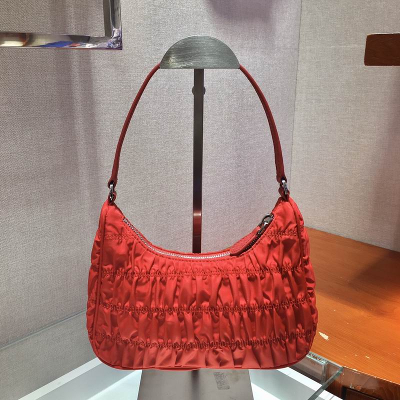 Bolsa Prada Hobo Re-Nylon