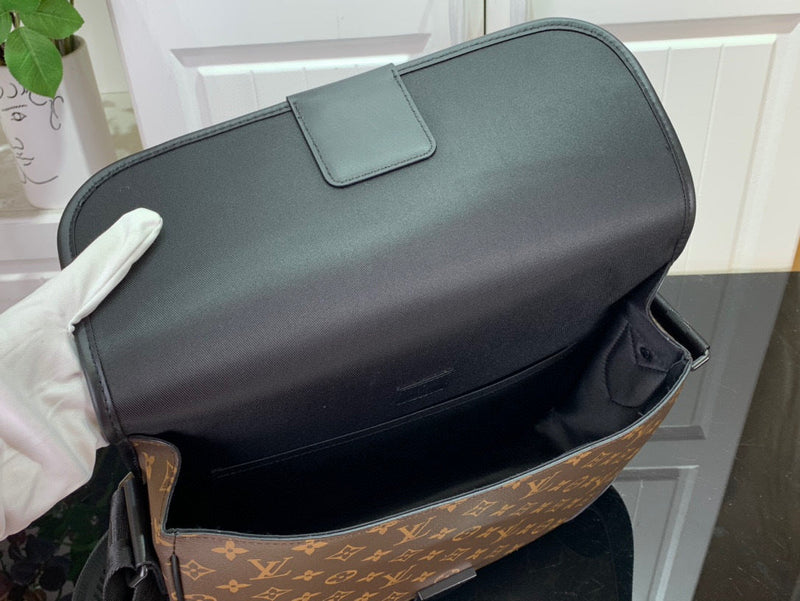 Bolsa Louis Vuitton Masculina