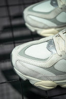 NB 9060 Cinza e Branco