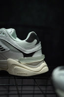 New Balance 9060 Branco e Preto