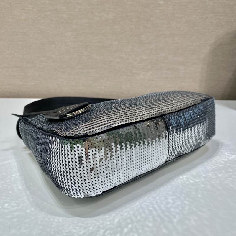 Bolsa Prada Re-Edition Hobo