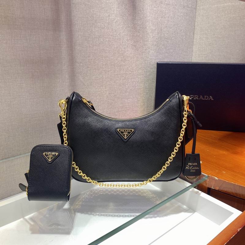 Bolsa Prada Hobo Re-Edition Re-Nylon