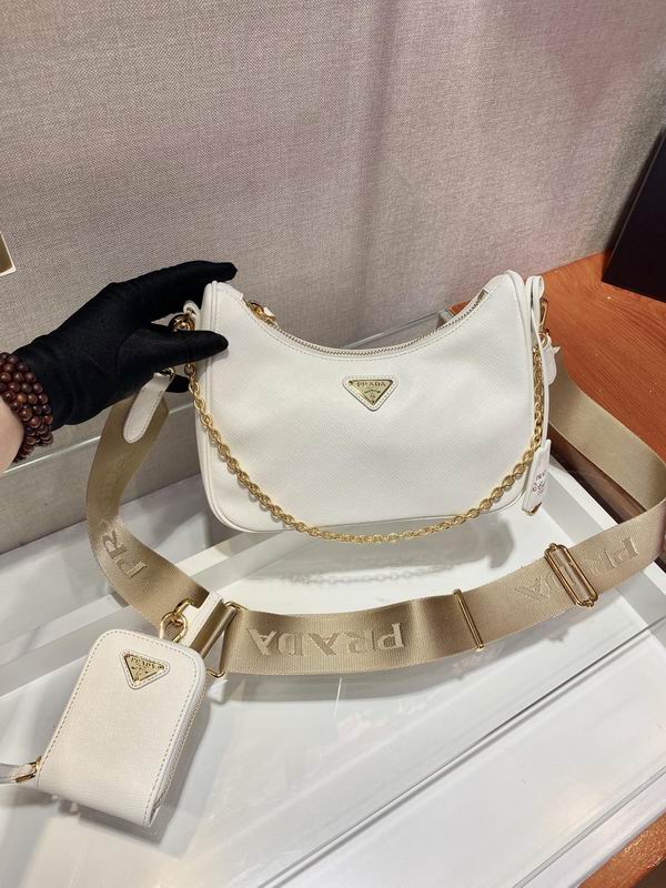 Bolsa Prada Hobo Re-Edition Re-Nylon