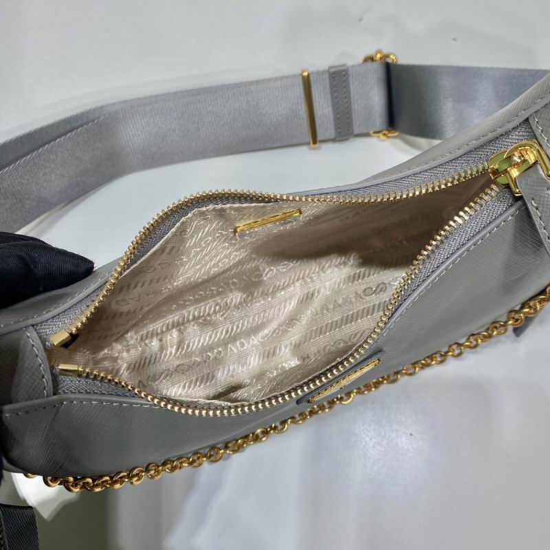 Bolsa Prada Hobo Re-Edition Re-Nylon