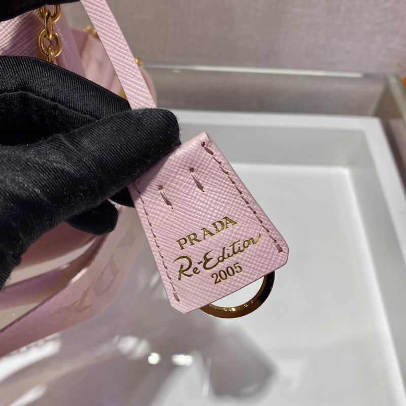 Bolsa Prada Hobo Re-Edition Re-Nylon