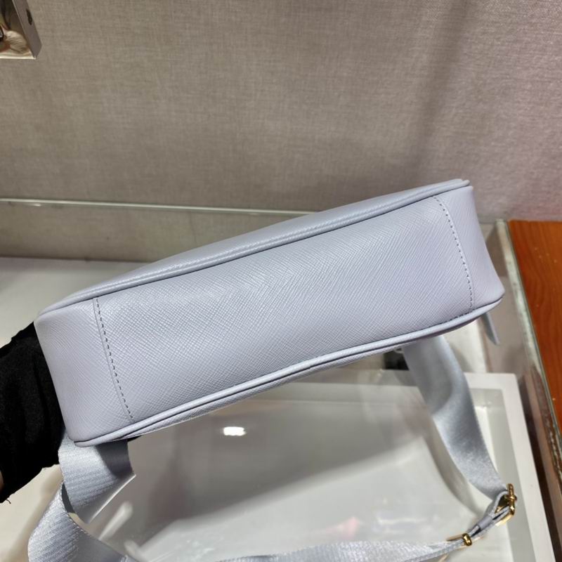 Bolsa Prada Hobo Re-Edition Re-Nylon
