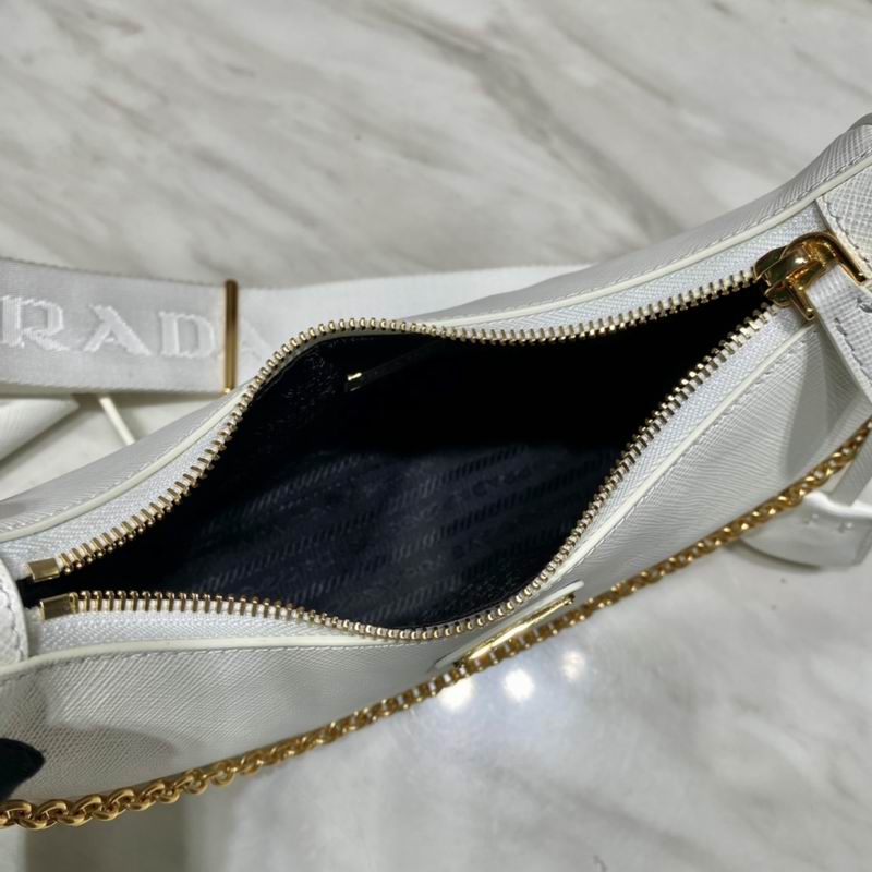 Bolsa Prada Hobo Re-Edition Re-Nylon
