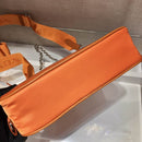 Bolsa Prada Hobo Re-Nylon