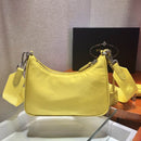 Bolsa Prada Hobo Re-Nylon