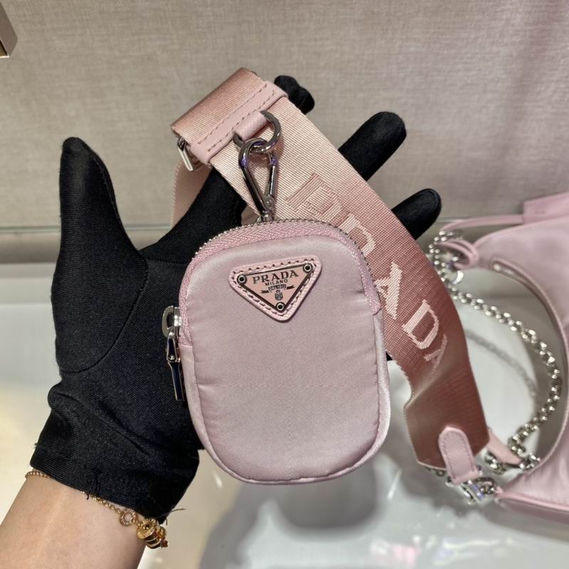 Bolsa Prada Hobo Re-Nylon