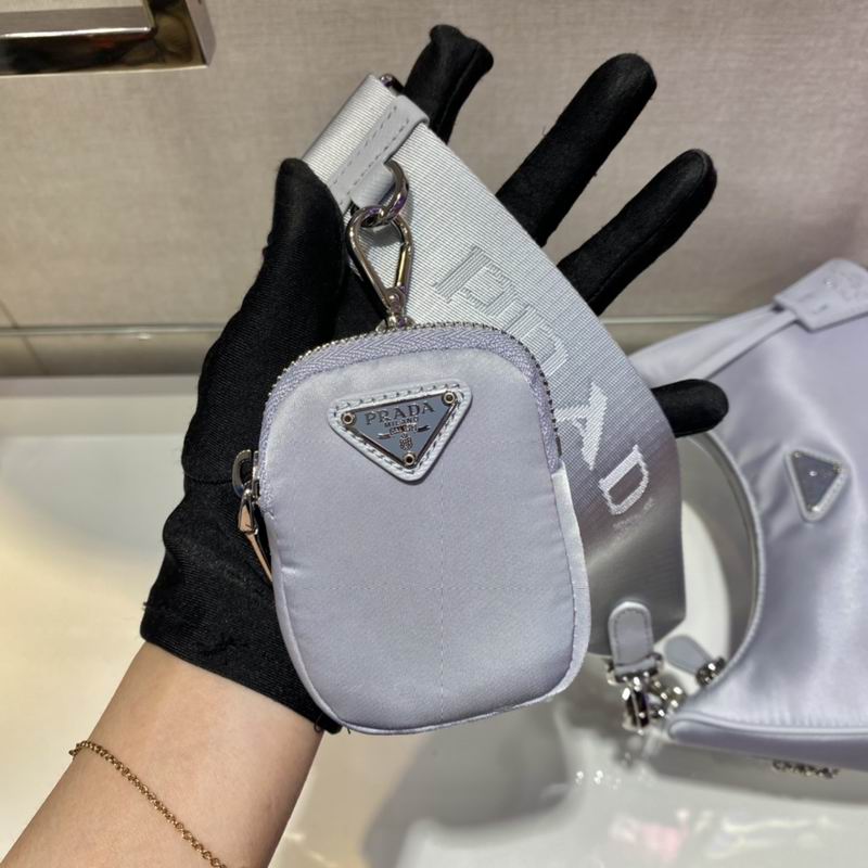Bolsa Prada Hobo Re-Nylon