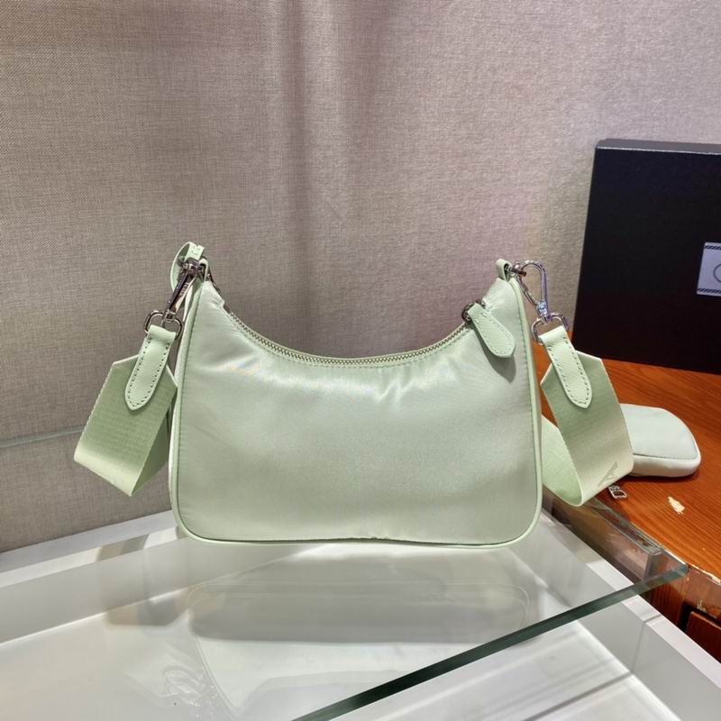 Bolsa Prada Hobo Re-Nylon